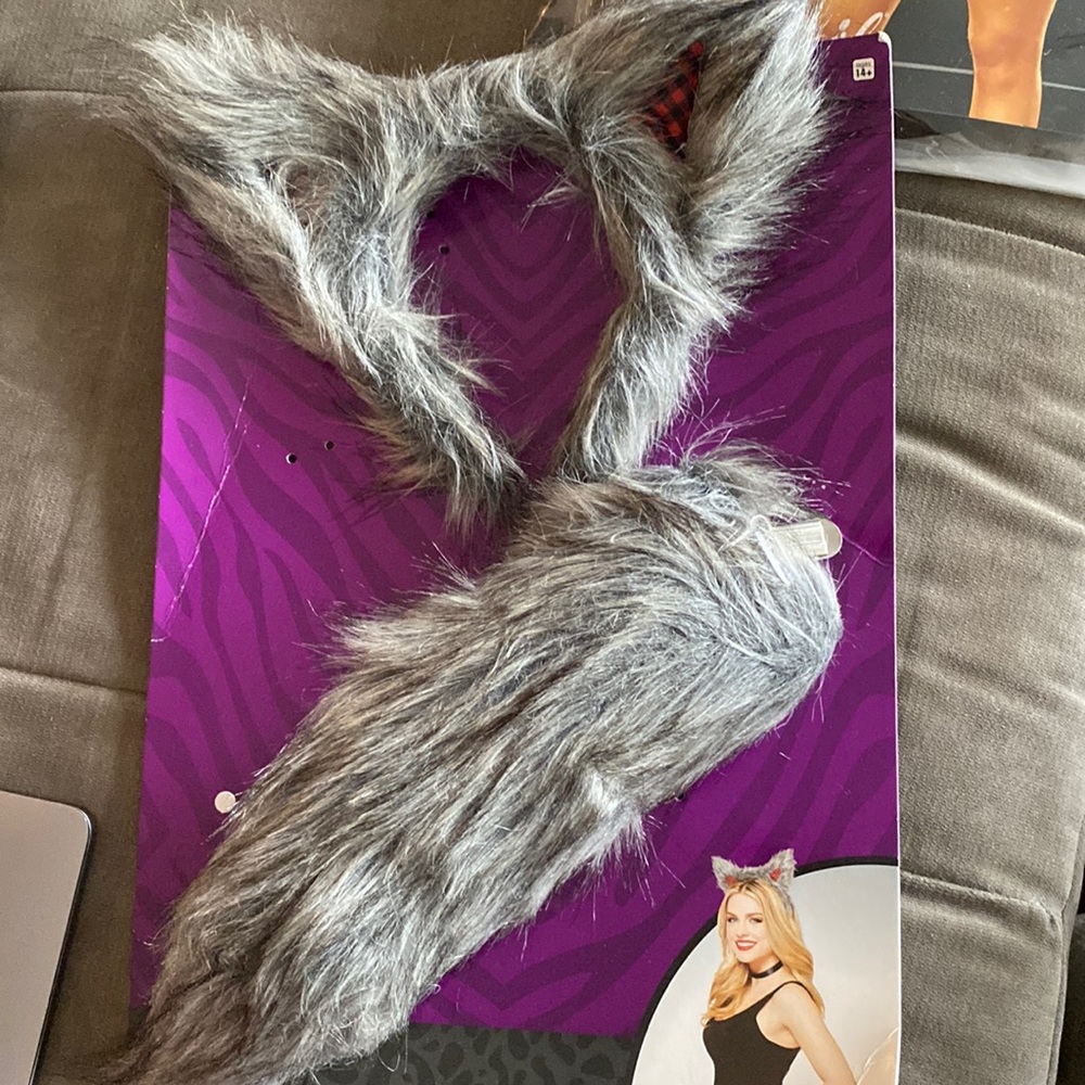 Wolf costume / accessories